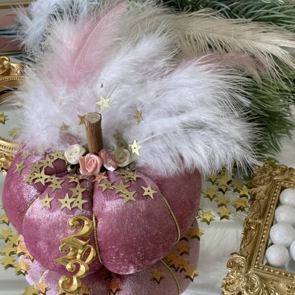 Γούρι βελούδινη κολοκύθα dusty pink Γούρι βελούδινη κολοκύθα dusty pink