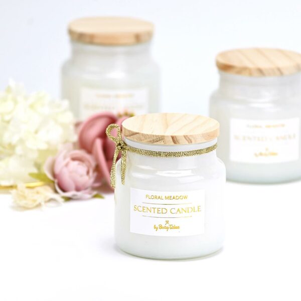 White floral meadow candle favor White floral meadow candle favor