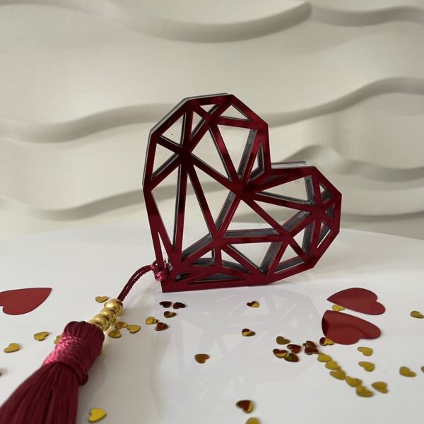 Plexiglass diamond table heart Plexiglass diamond table heart