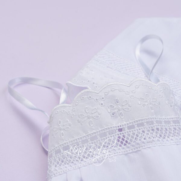 Luxury ”Broderie Anglais” christening cloth set Luxury ”Broderie Anglais” christening cloth set