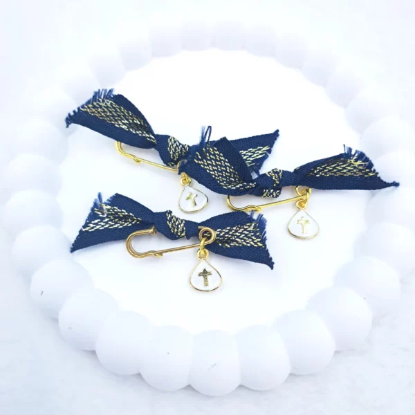 Μαρτυρικό πέτου με ιδιαίτερο σταυρό kymi