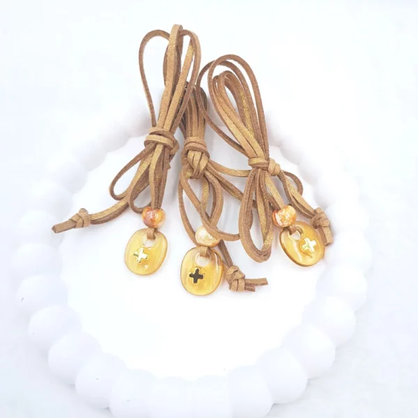 Μαρτυρικό λαιμού με διάφανη χρυσή χάντρα kymi