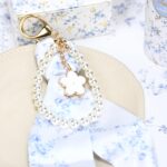 Μπομπονιέρα Charm με μαντιλάκι και πέρλες blue toile