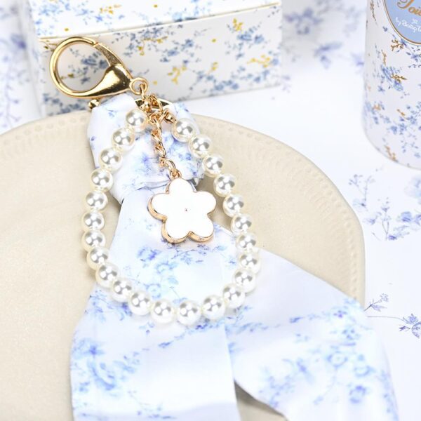 Μπομπονιέρα Charm με μαντιλάκι και πέρλες blue toile