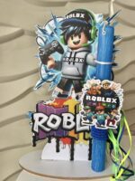 SET λαμπάδα και φιγούρα stand ”Roblox”