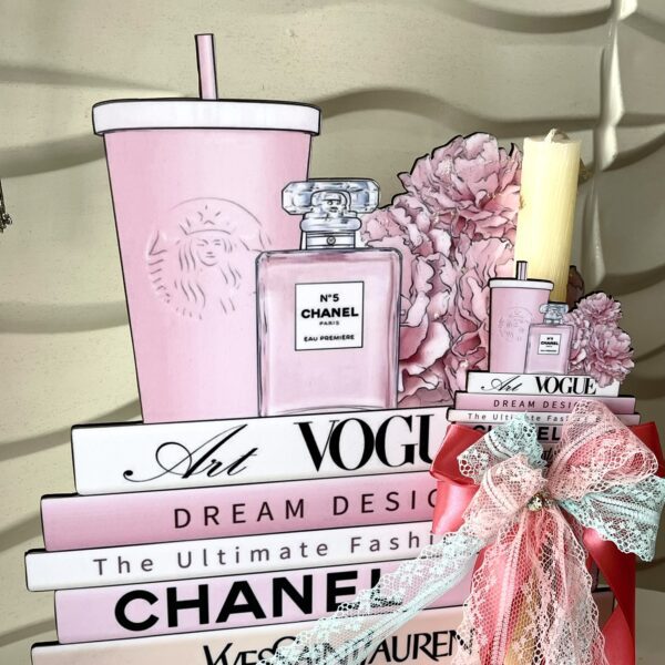 SET λαμπάδα και φιγούρα stand ”Vogue”