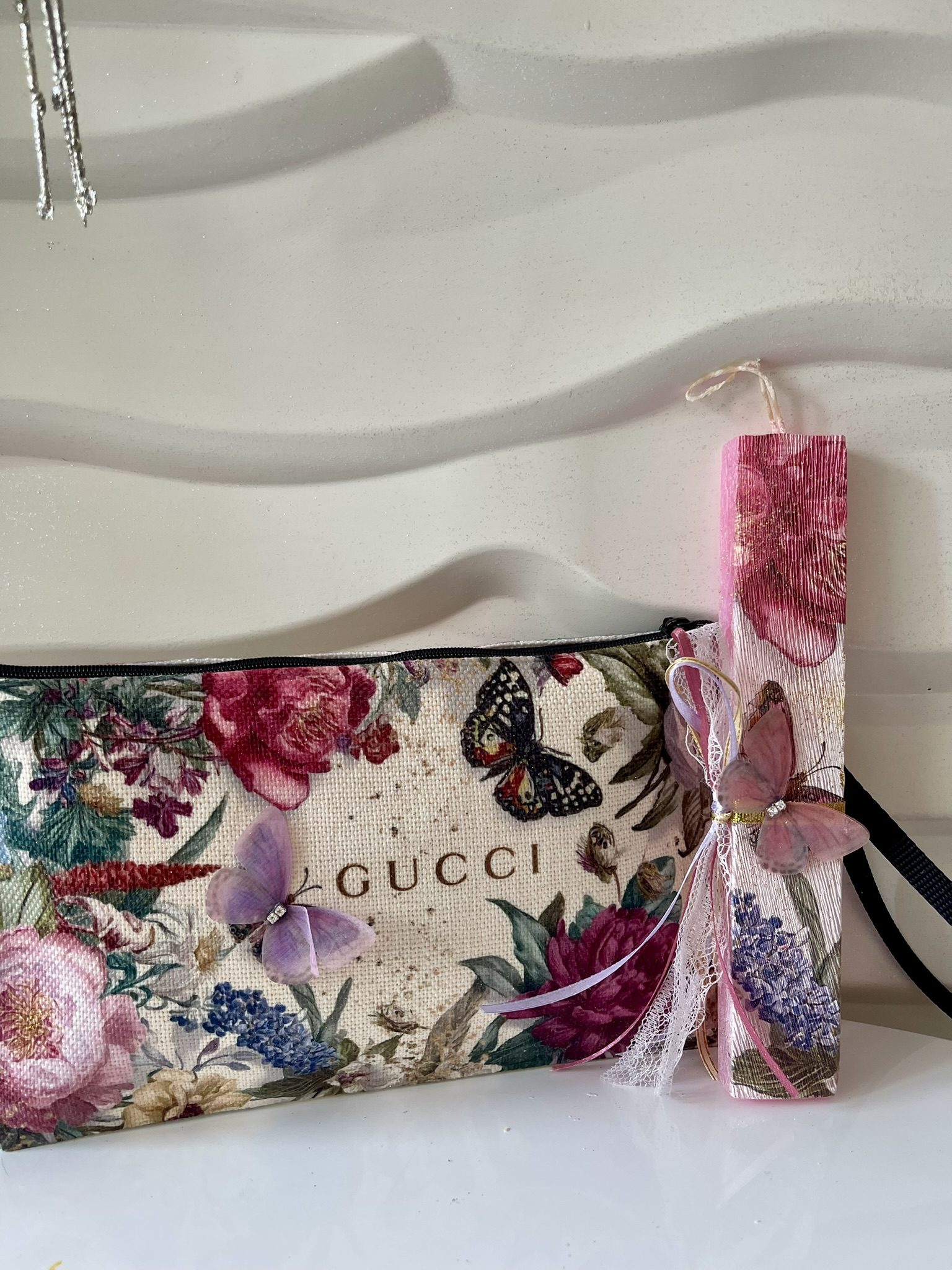 Set τσαντάκι και λαμπάδα ”Gucci” Set τσαντάκι και λαμπάδα ”Gucci”
