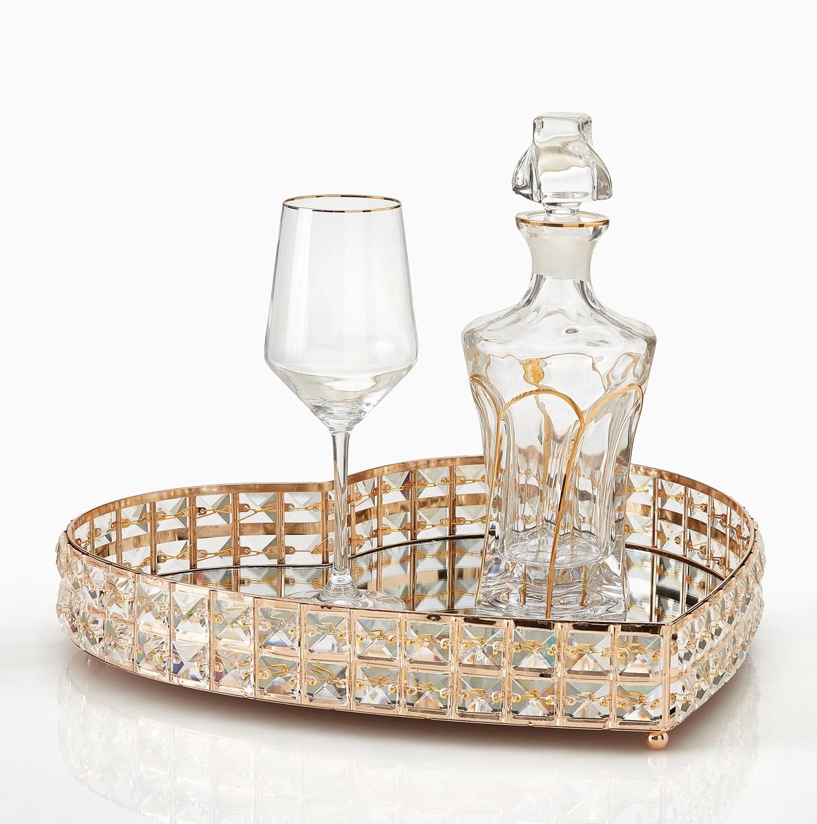 Σετ δίσκος με ποτήρι κρασιού και καράφα κρυστάλλινα Σετ δίσκος με ποτήρι κρασιού και καράφα κρυστάλλινα