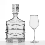 Κρυστάλλινο σετ ποτηριού και καράφας γάμου