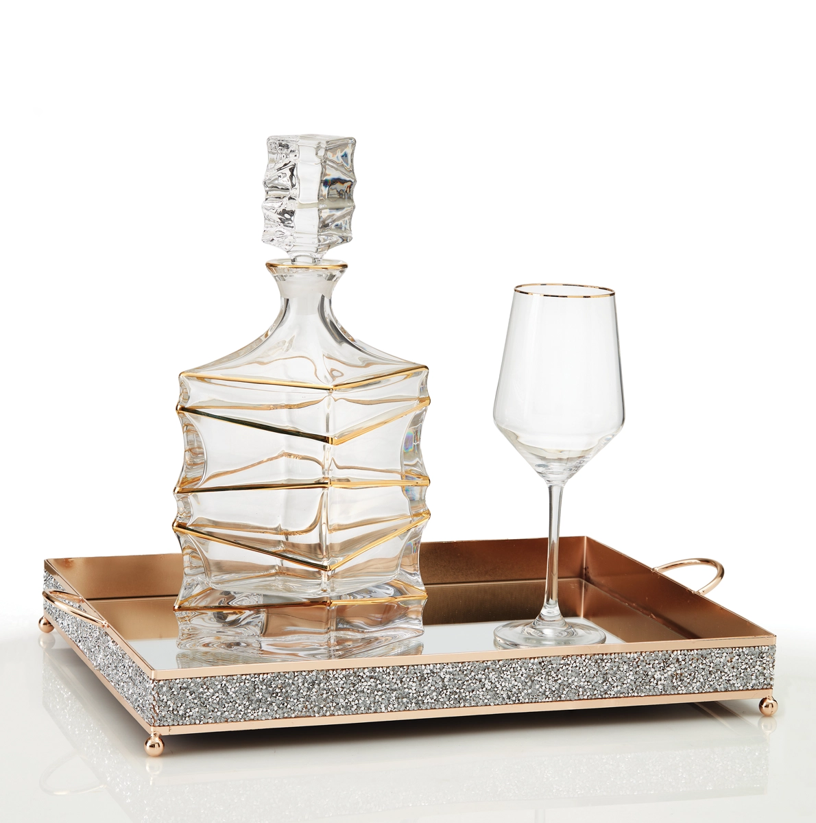 Σετ δίσκος με ποτήρι κρασιού και καράφα κρυστάλλινα Σετ δίσκος με ποτήρι κρασιού και καράφα κρυστάλλινα